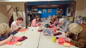 Suché plstenie - brošne s korálkami